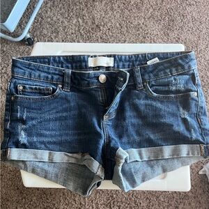 Jean shorts size 7 flirty short stretch